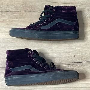 Vans Sk8 Hi Purple Velvet Hi Top Sneakers Womens Size 7.5 Mens Size 6. Well Worn